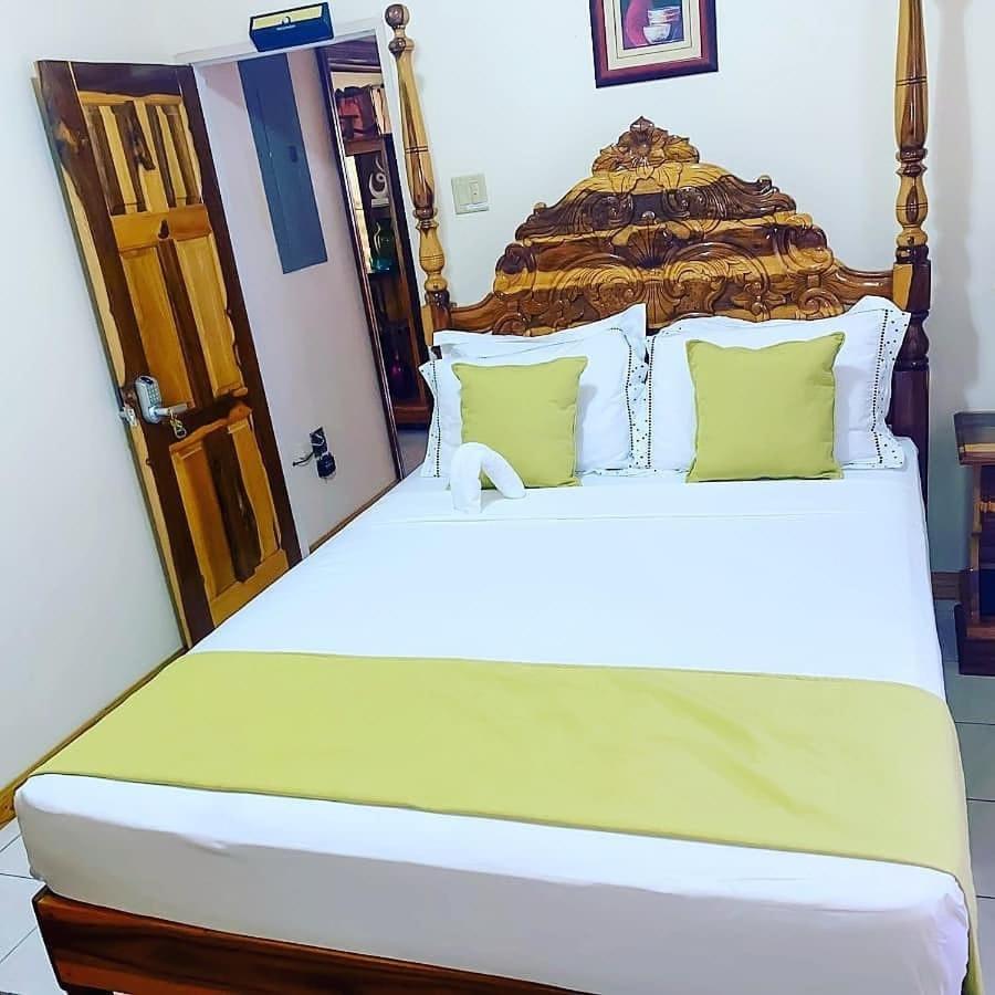 Windbreak Villa Buff Bay Екстер'єр фото